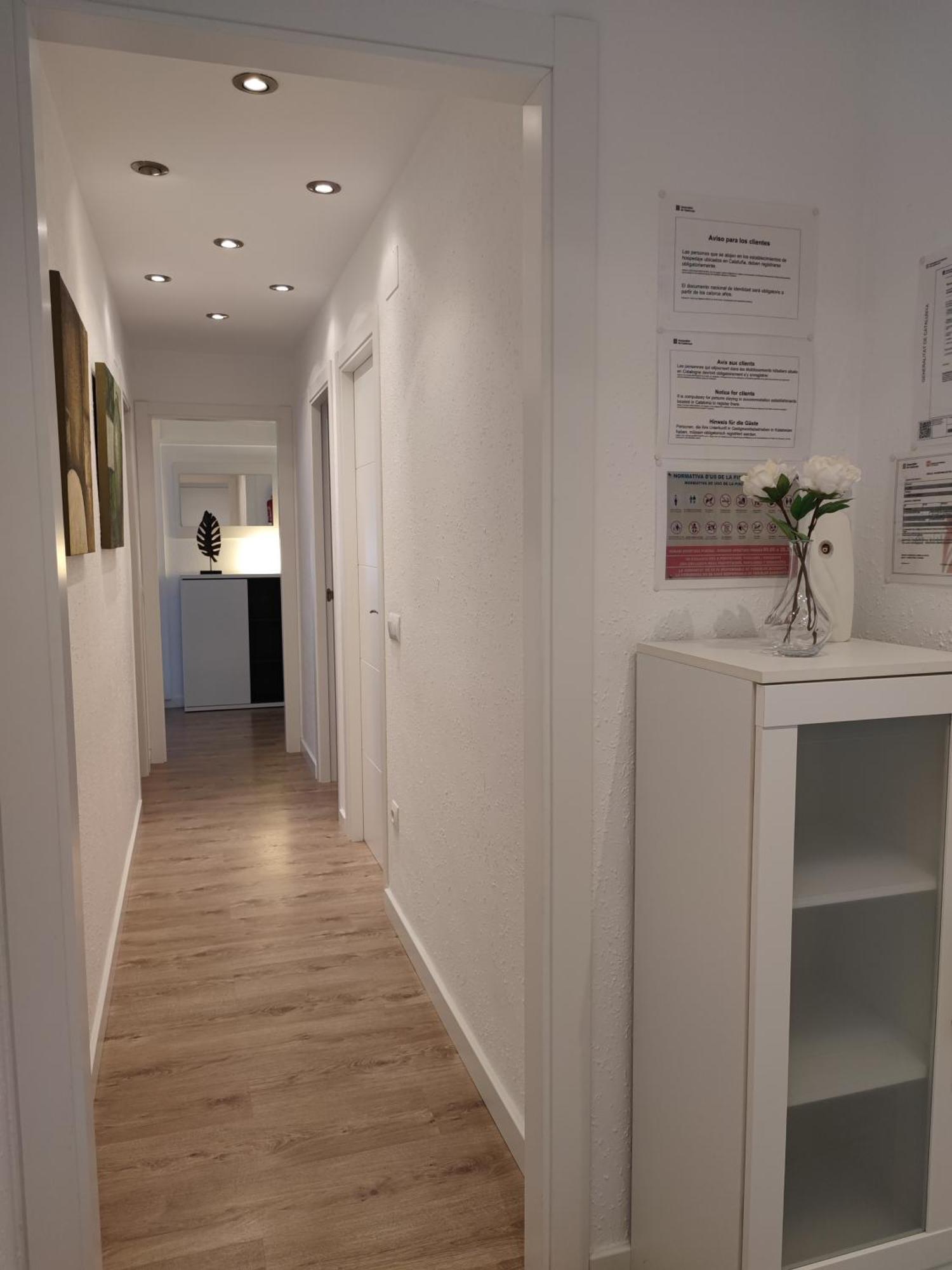 Apartamento Completo Muy Cerca Del Centro Ideal Para Familias Con Piscina 菲格拉斯 外观 照片