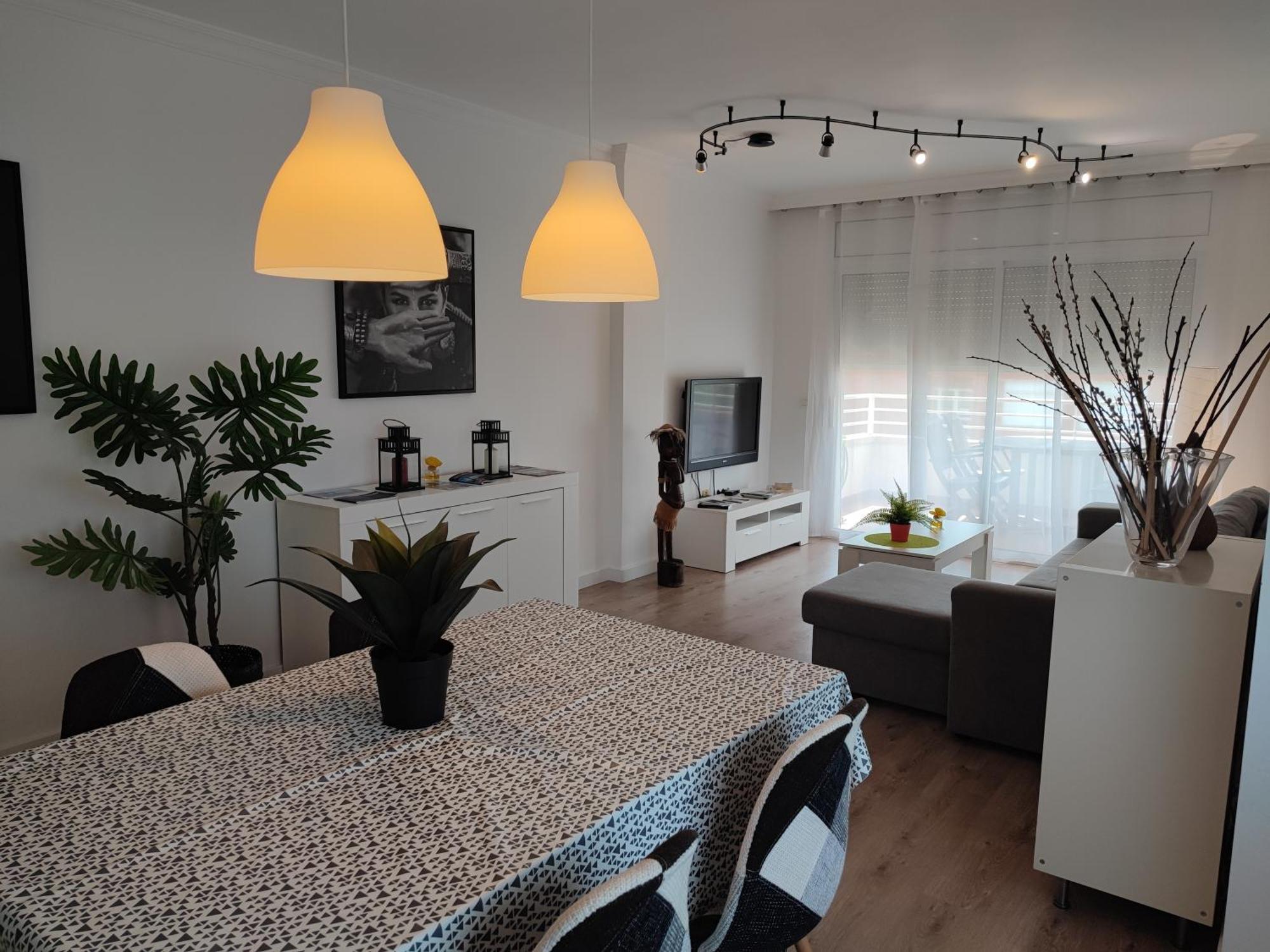 Apartamento Completo Muy Cerca Del Centro Ideal Para Familias Con Piscina 菲格拉斯 外观 照片