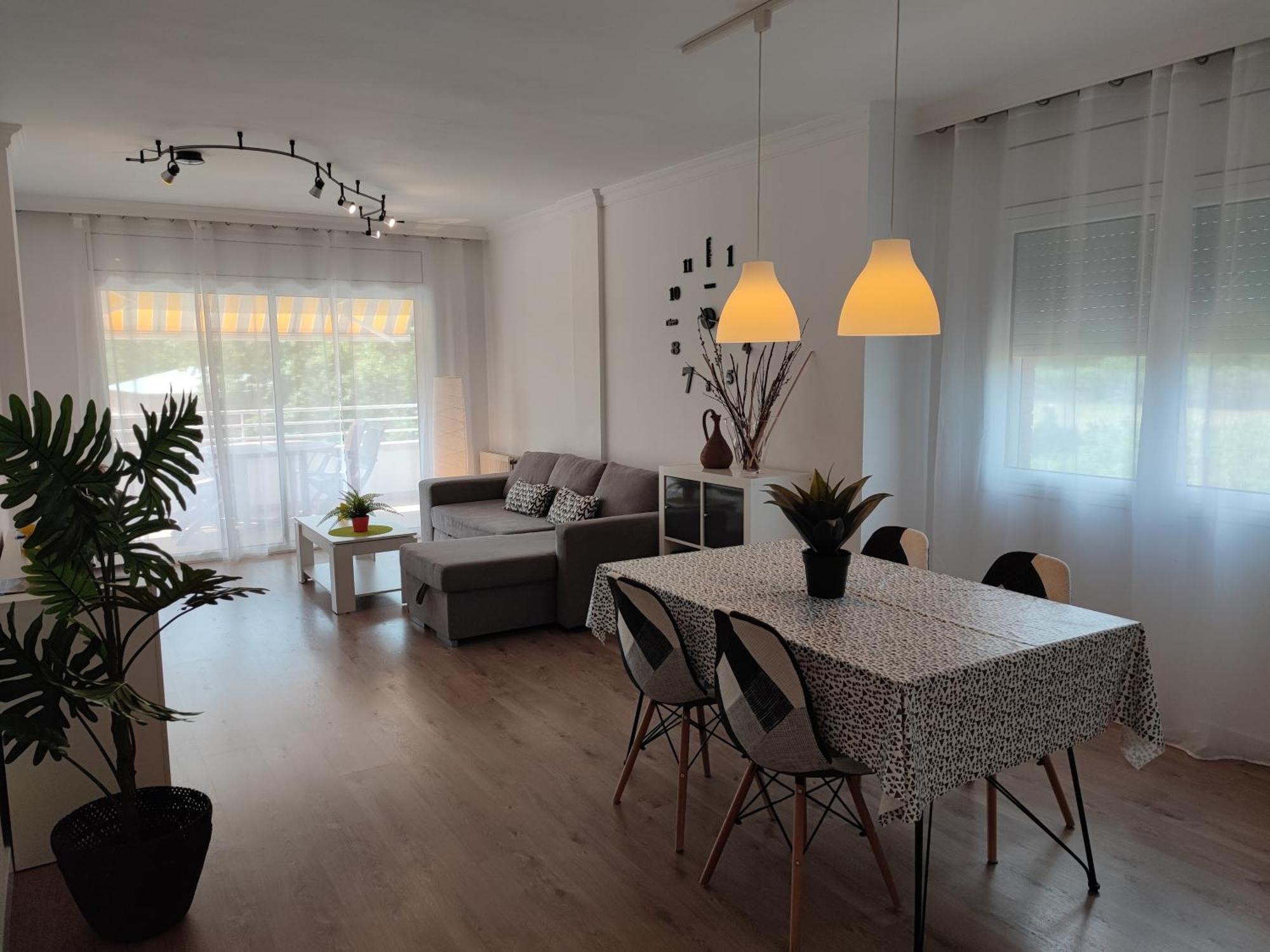 Apartamento Completo Muy Cerca Del Centro Ideal Para Familias Con Piscina 菲格拉斯 外观 照片